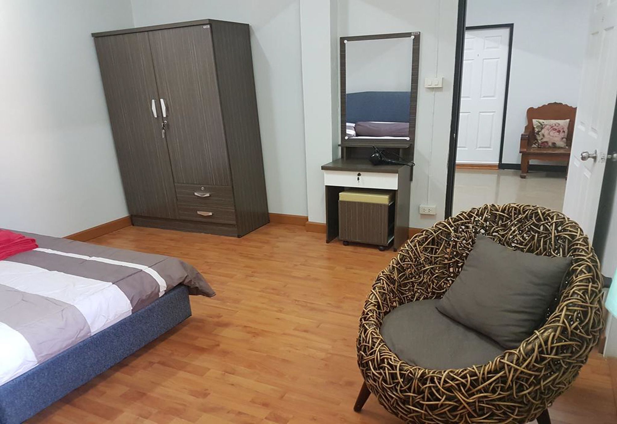 Bar 184 Party Hostel (Adults Only) Чианграй Экстерьер фото